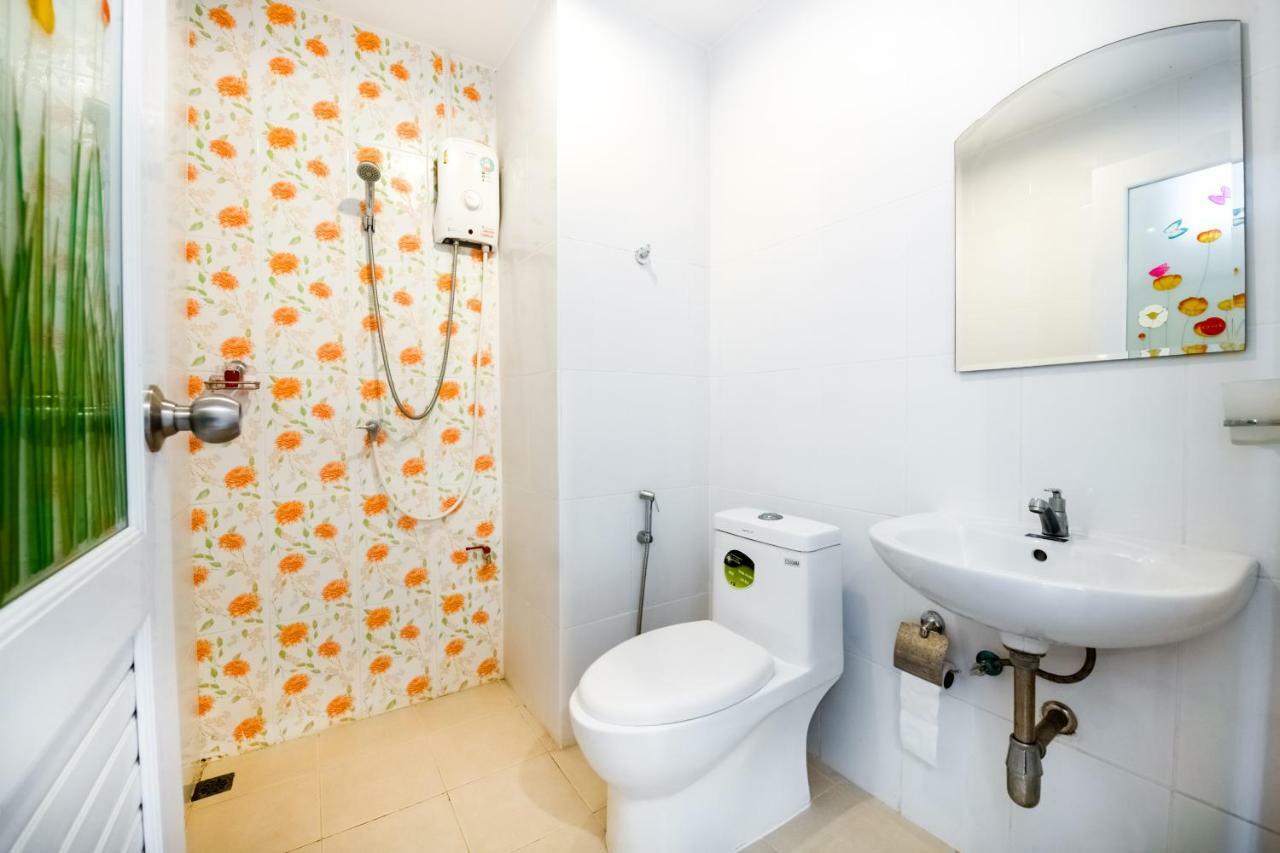 Oyo 306 Paradise Park Laemchabang Si Racha Exterior foto